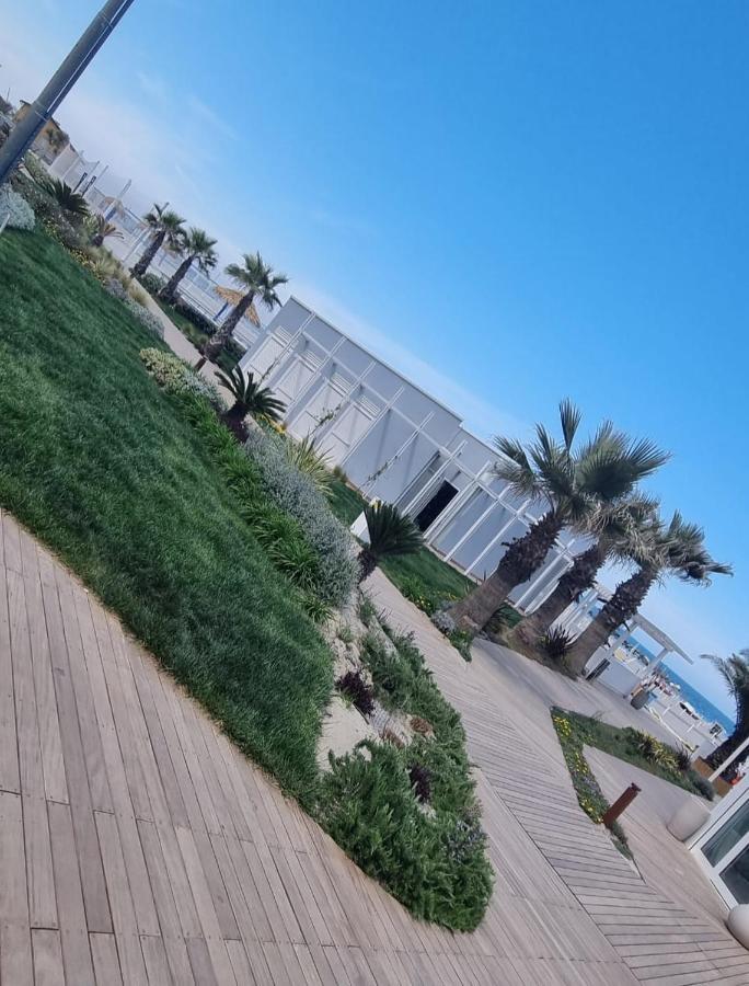 Hotel Crisvan Rímini Exterior foto